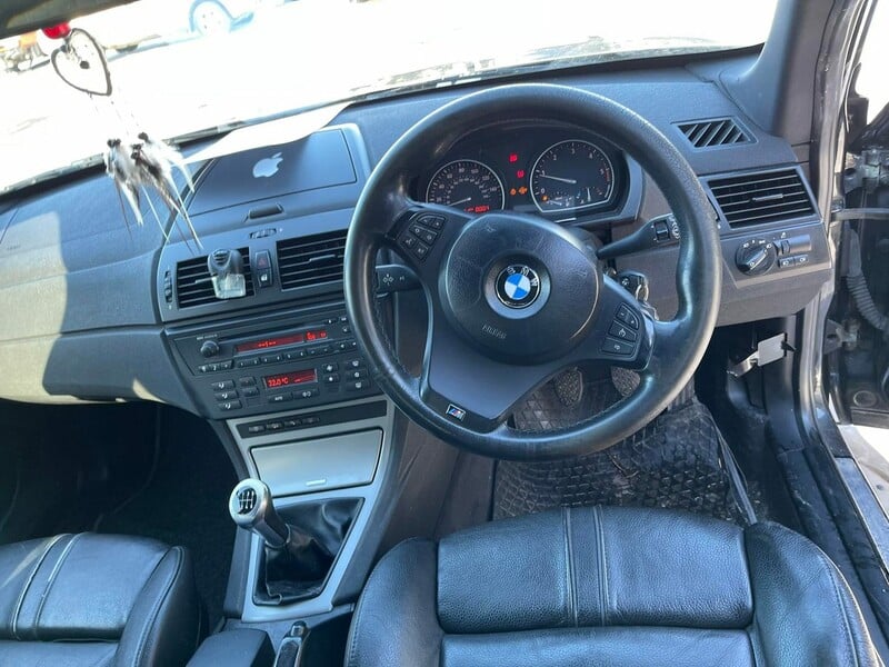 Photo 10 - Bmw X3 E83 2004 y parts