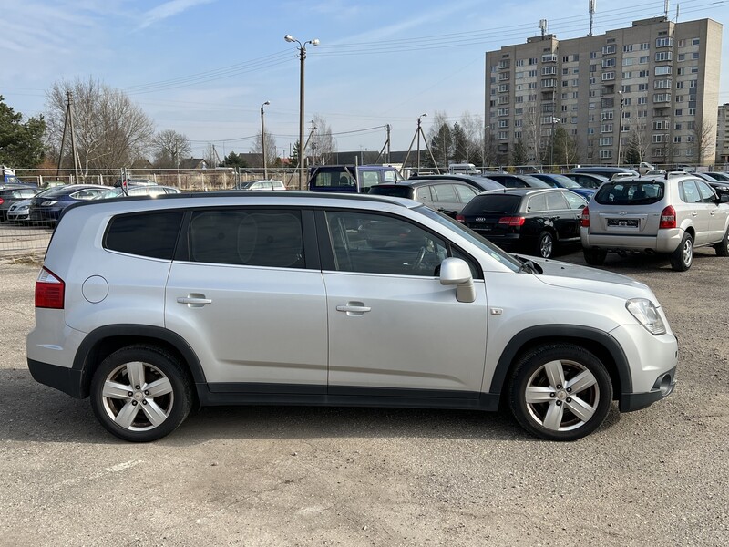 Photo 6 - Chevrolet Orlando 2013 y Van