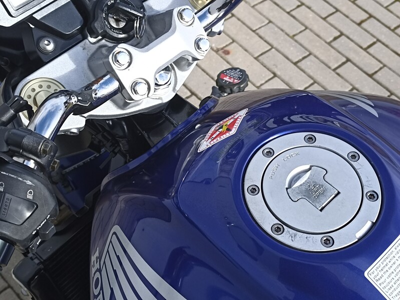 Фотография 6 - Honda Hornet 2006 г Классический / Streetbike мотоцикл
