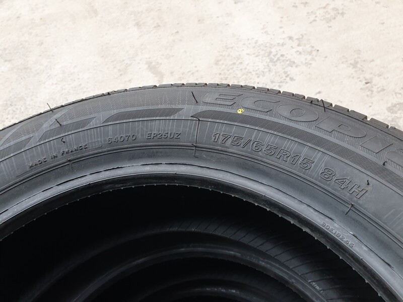 Photo 3 - Bridgestone R15 summer tyres passanger car