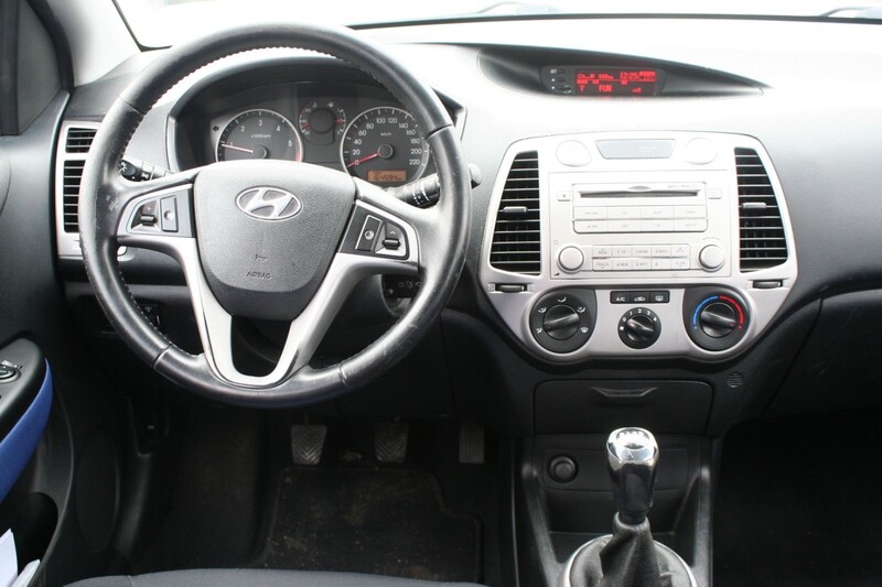 Photo 9 - Hyundai i20 2010 y Hatchback