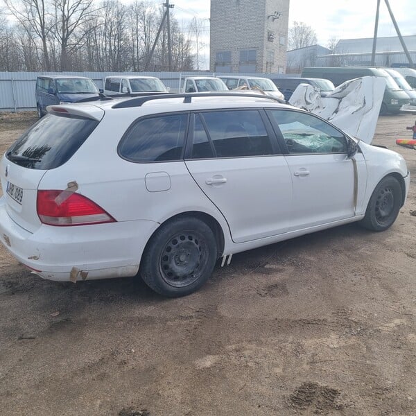 Photo 2 - Volkswagen Golf 2011 y parts