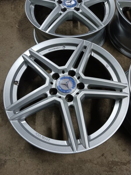 Photo 3 - Mercedes-Benz Nr77 light alloy R17 rims