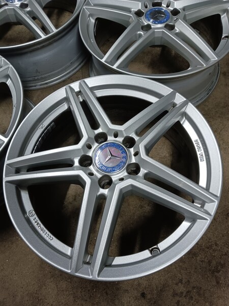 Photo 4 - Mercedes-Benz Nr77 light alloy R17 rims