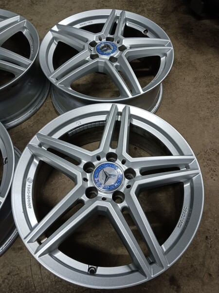 Photo 5 - Mercedes-Benz Nr77 light alloy R17 rims