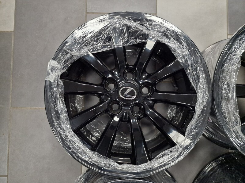 Photo 2 - Lexus R17 light alloy rims