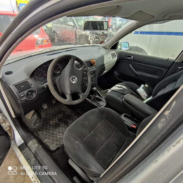 Photo 10 - Volkswagen Golf 1998 y parts