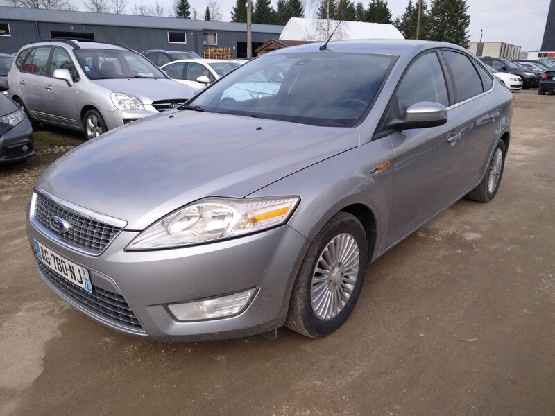 Фотография 2 - Ford Mondeo 2009 г Хэтчбек