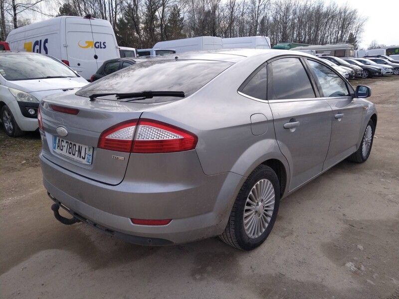 Фотография 15 - Ford Mondeo 2009 г Хэтчбек