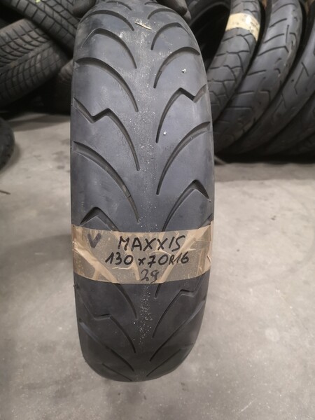 Maxxis R16 summer tyres motorcycles