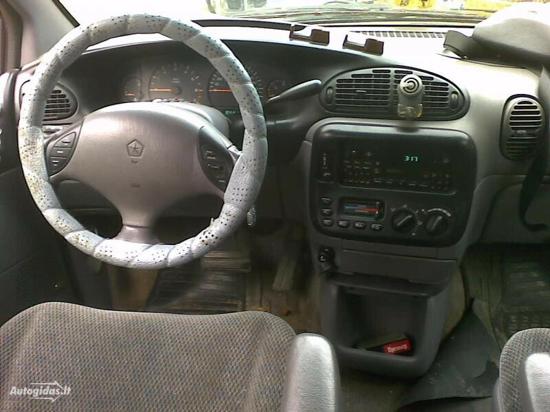 Photo 6 - Chrysler Grand Voyager II 1996 y parts