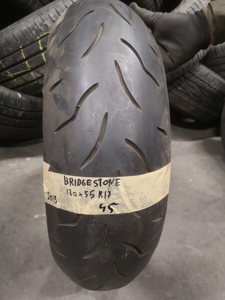 Bridgestone R17 летние шины для мотоциклов