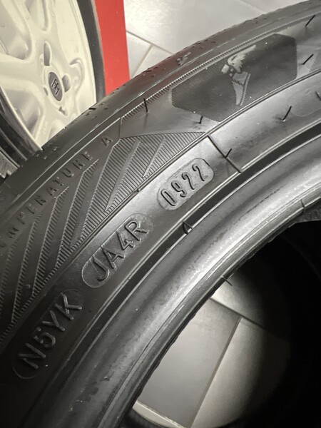 Фотография 3 - Goodyear EfficientGrip Per 2 R18 летние шины для автомобилей