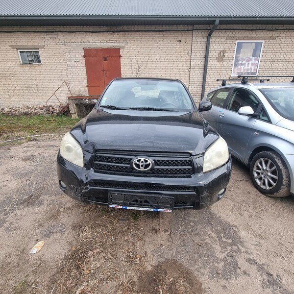 Photo 2 - Toyota Rav4 2010 y parts