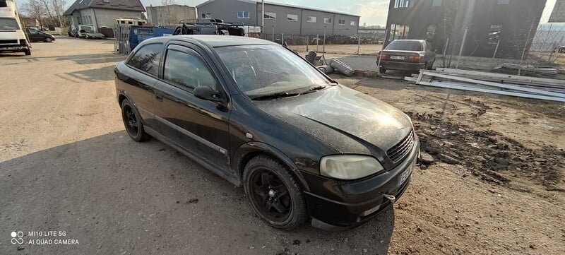 Opel Astra 2000 г запчясти