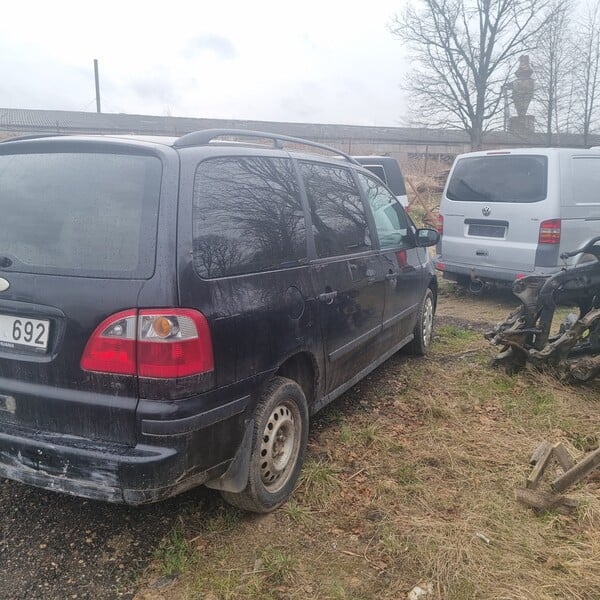 Photo 2 - Ford Galaxy 2002 y parts