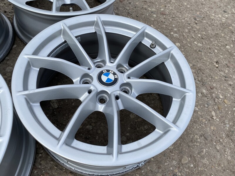Photo 3 - BMW R16 light alloy rims