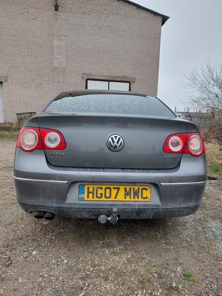 Photo 8 - Volkswagen Passat 2007 y parts