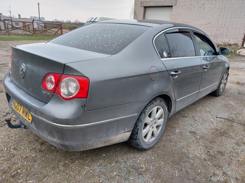 Photo 11 - Volkswagen Passat 2007 y parts