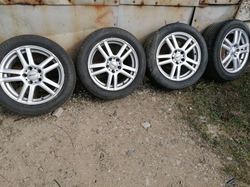 Photo 2 - Zafira light alloy R16 rims