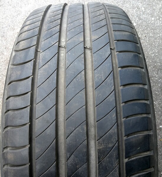 Photo 1 - Michelin R17 summer tyres passanger car