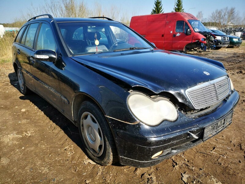 Mercedes-Benz C Klasė 2001 m dalys