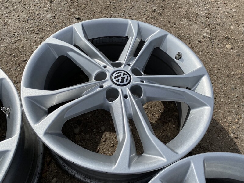 Nuotrauka 4 - Volkswagen R18 lengvojo lydinio ratlankiai