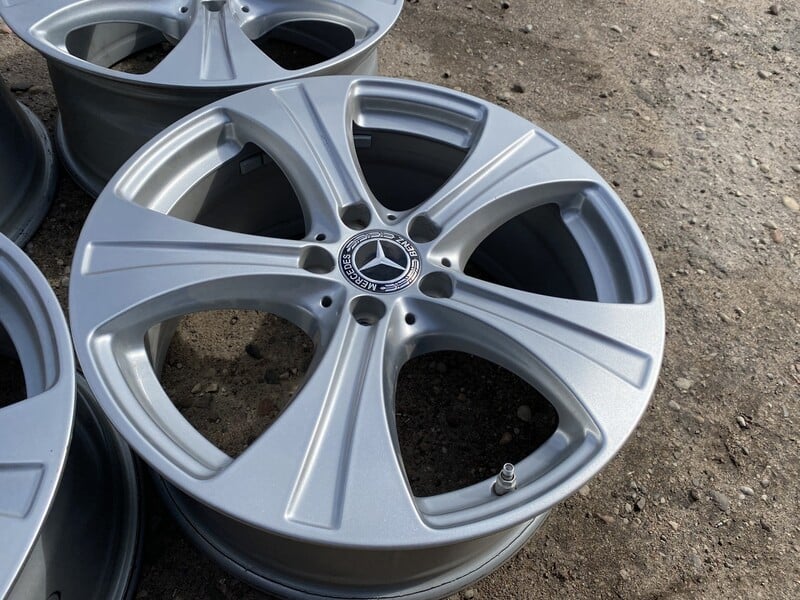 Photo 3 - Mercedes-Benz Siunciam, ET-38 light alloy R18 rims