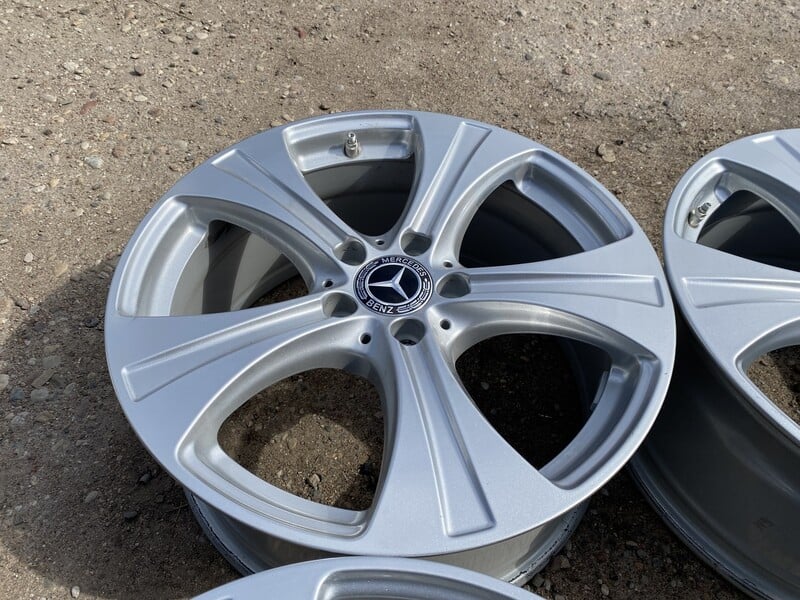 Photo 5 - Mercedes-Benz Siunciam, ET-38 light alloy R18 rims