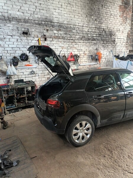 Photo 3 - Citroen C4 Cactus 2018 y parts