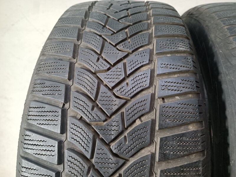 Photo 5 - Dunlop 4-5mm R17 universal tyres passanger car