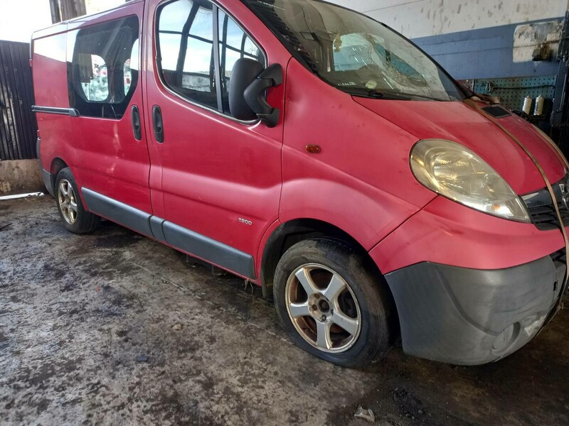 Opel Vivaro 2008 г запчясти