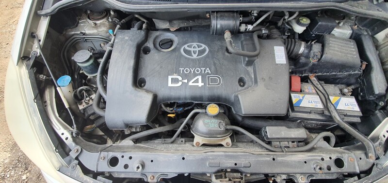 Фотография 5 - Toyota Corolla Verso 2005 г запчясти