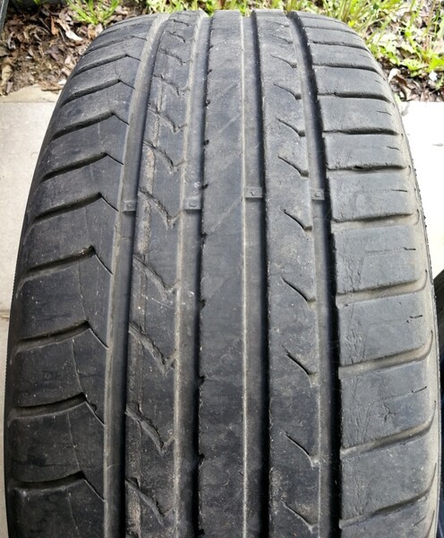 Photo 1 - Goodyear R15 summer tyres passanger car