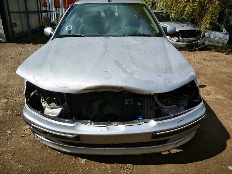 Photo 3 - Peugeot 406 1999 y parts