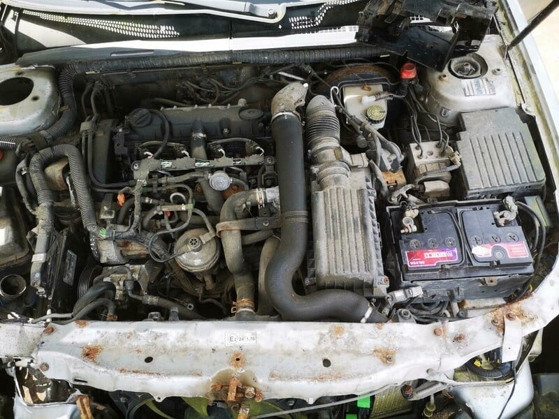 Photo 4 - Peugeot 406 1999 y parts