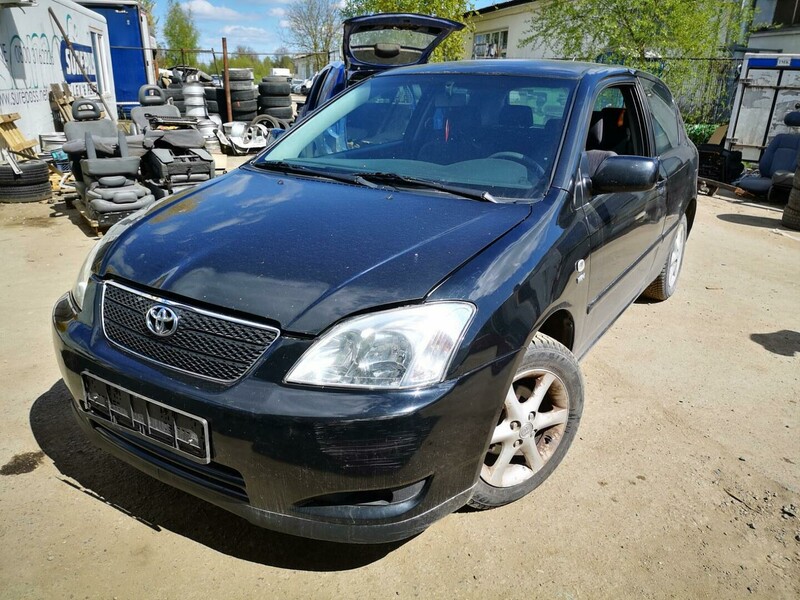 Photo 2 - Toyota Corolla 2003 y parts