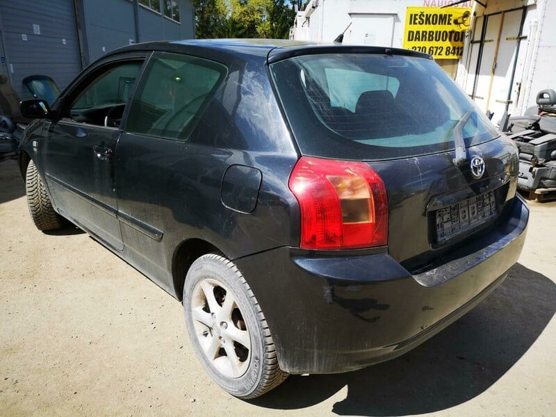 Photo 6 - Toyota Corolla 2003 y parts