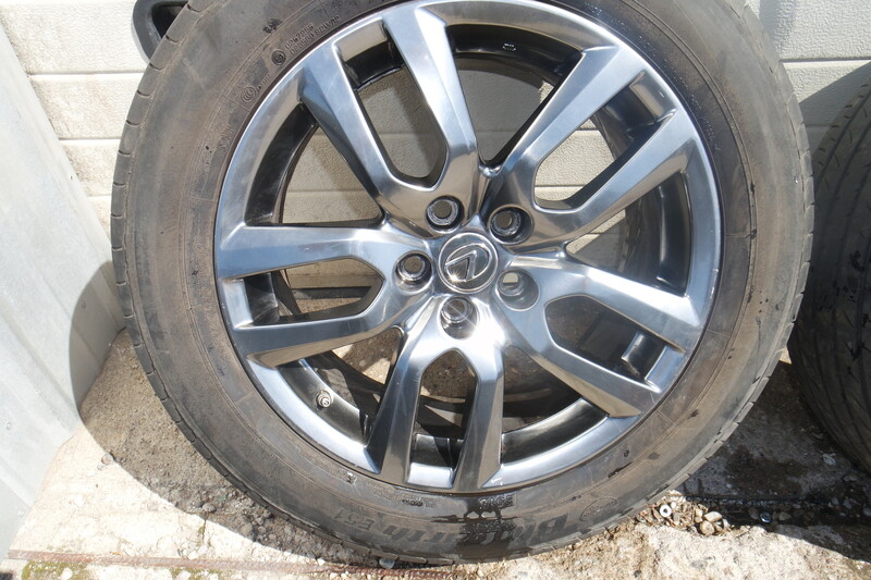 Photo 2 - Toyota NX 300h light alloy R18 rims