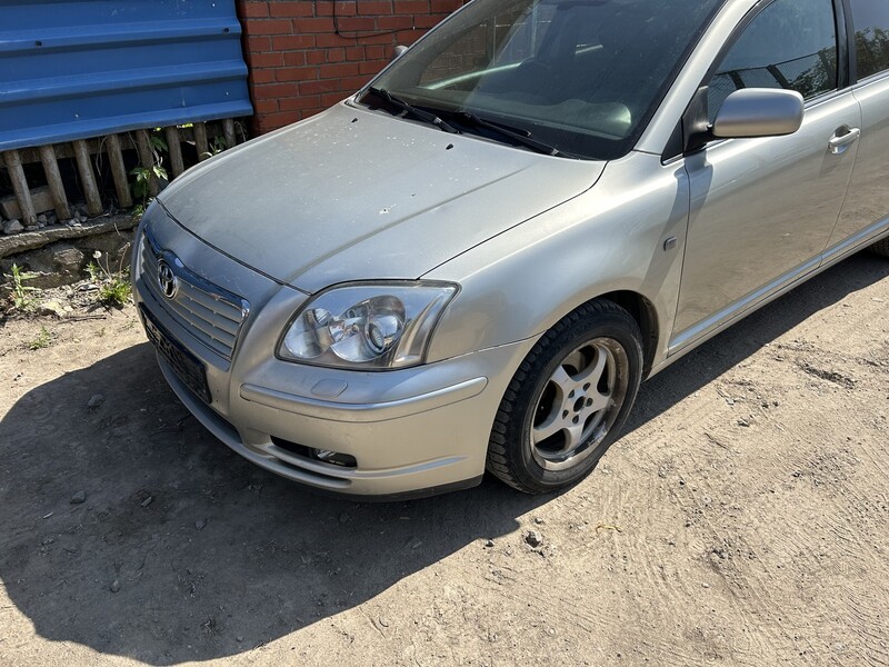 Photo 6 - Toyota Avensis 2006 y parts