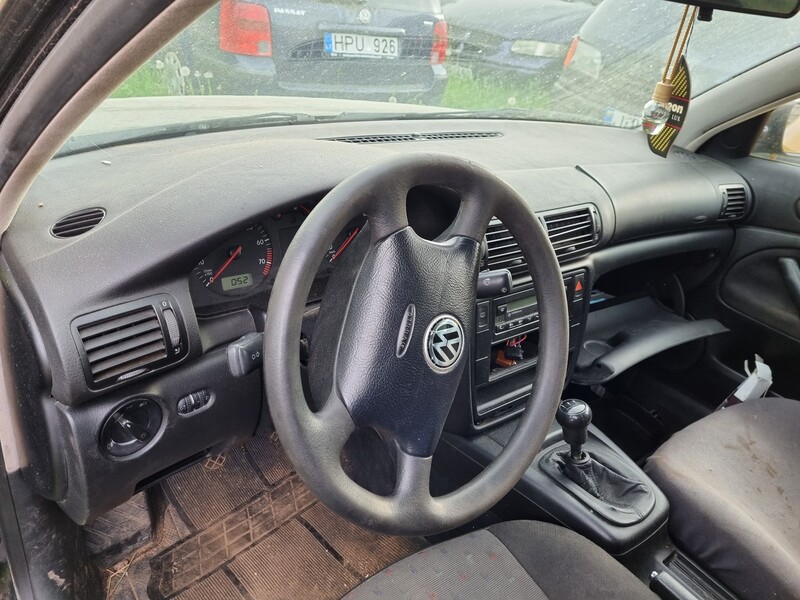 Фотография 3 - Volkswagen Passat 2000 г Седан