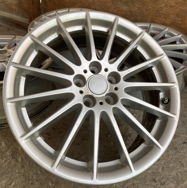 Light alloy R18 rims