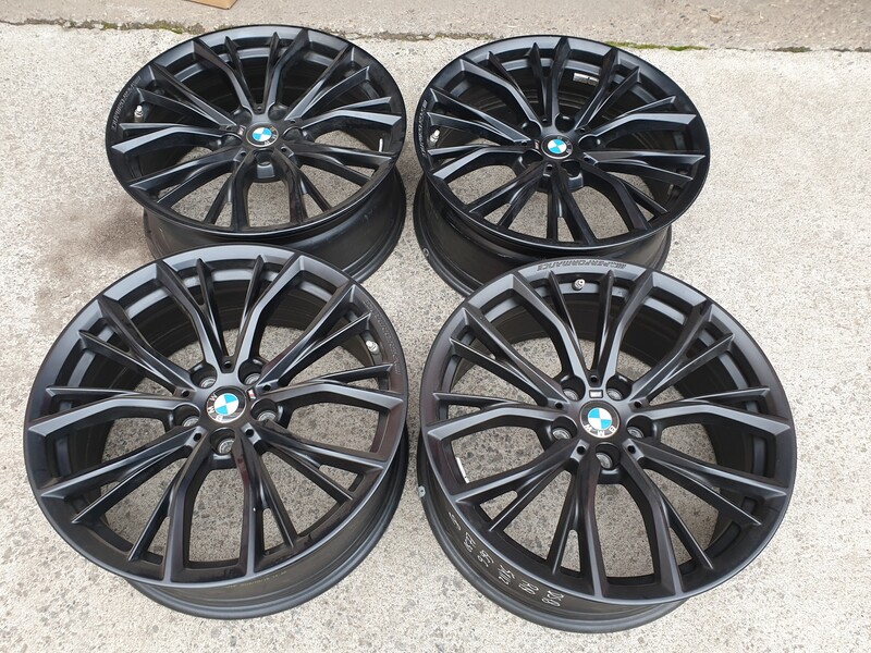 Photo 2 - M Performance  light alloy R19 rims