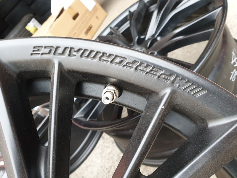 Photo 8 - M Performance  light alloy R19 rims