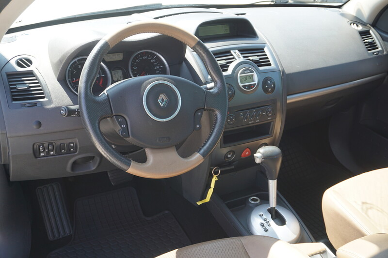 Фотография 12 - Renault Megane 16V Privilege aut. 2008 г