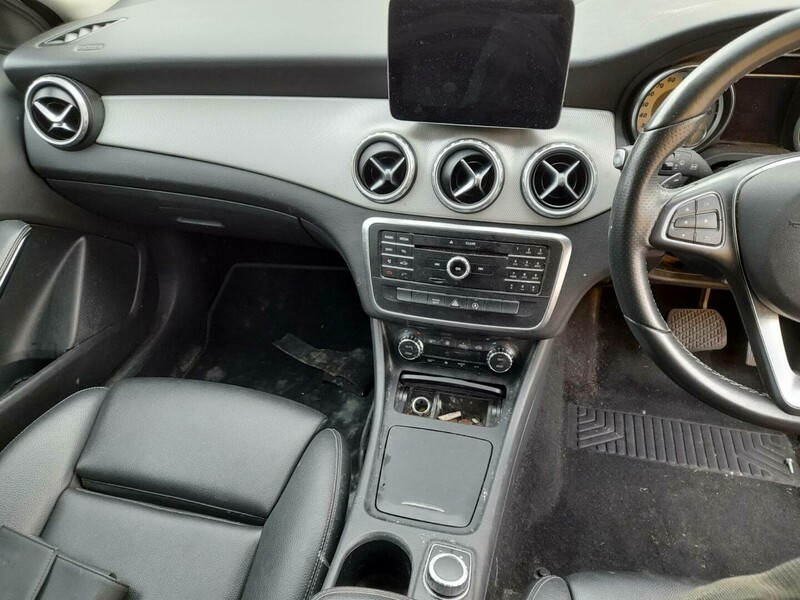 Photo 5 - Mercedes-Benz Gla 200 2015 y parts