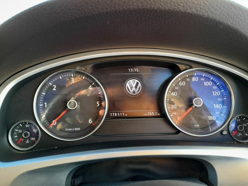 Nuotrauka 5 - Volkswagen Touareg II 2011 m dalys