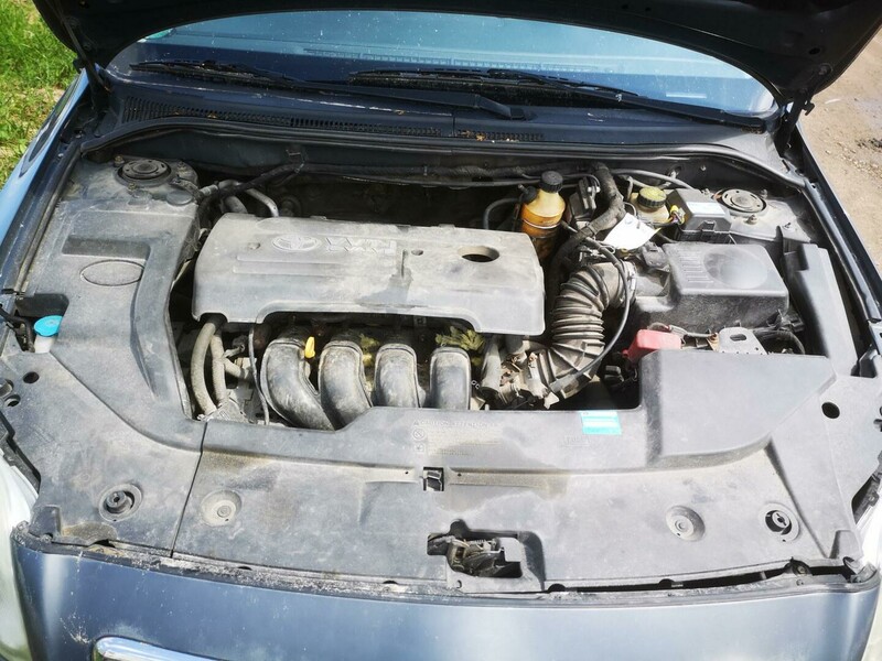 Photo 3 - Toyota Avensis 2004 y parts