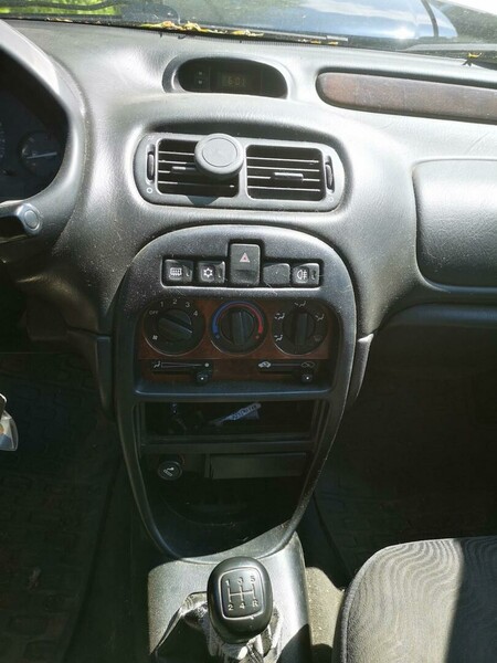 Nuotrauka 8 - Rover 25 2002 m dalys