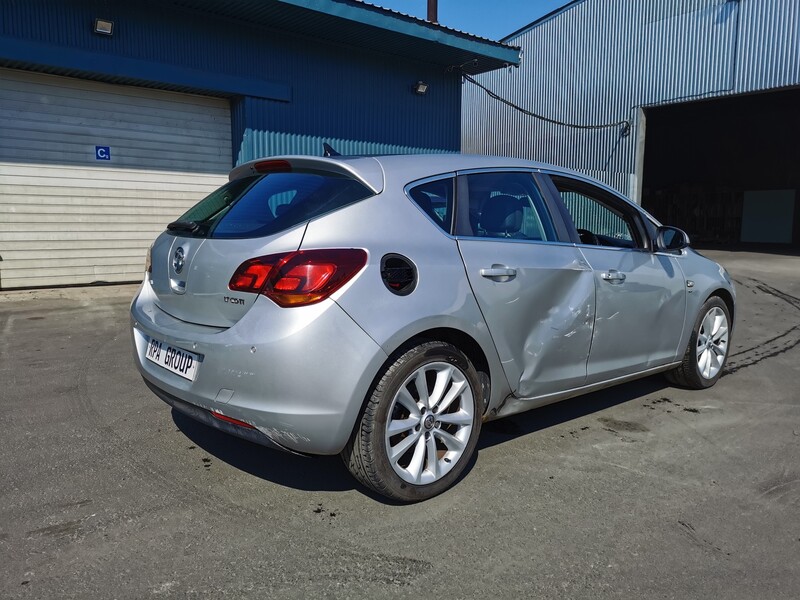 Фотография 5 - Opel Astra 2010 г запчясти